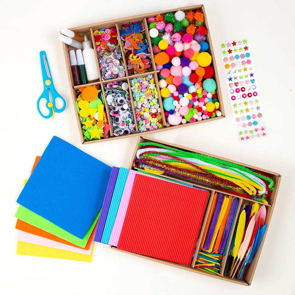 Fun Learning Store - Art & Craft Activity Kit - 650+ Craft Pieces