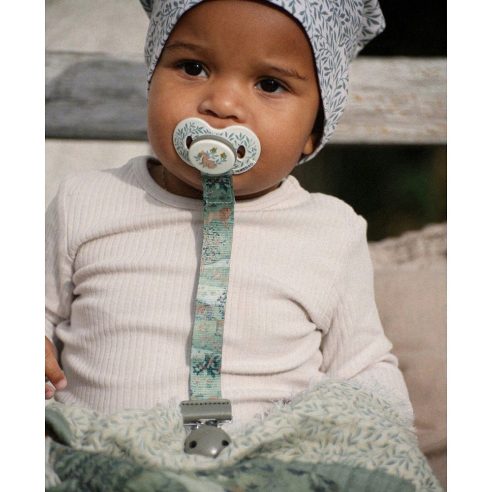 Elodie Details - Owl & Willow Wood Baby Pacifier Clip - Green