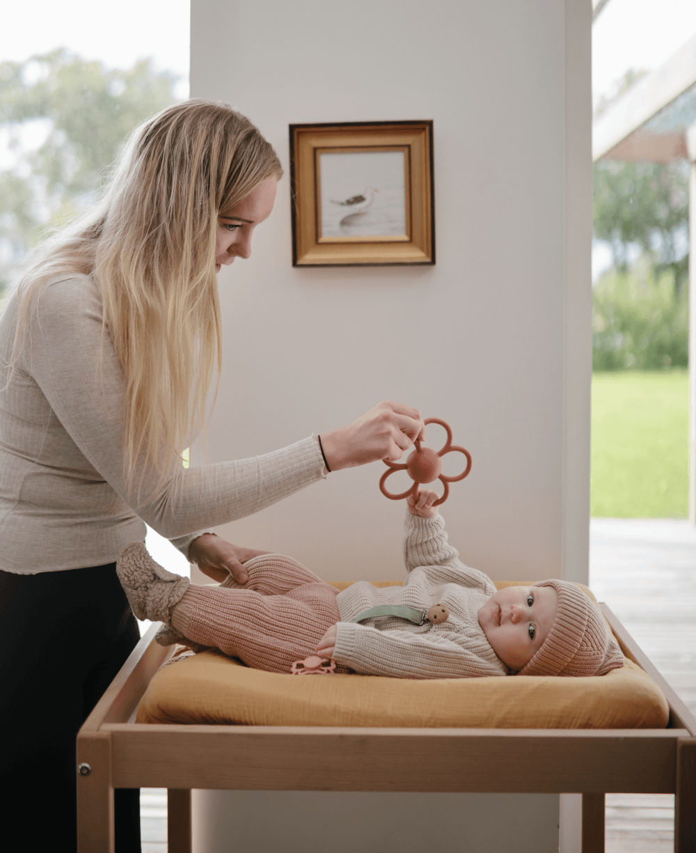 Mushie - Rattle Teether - Daisy
