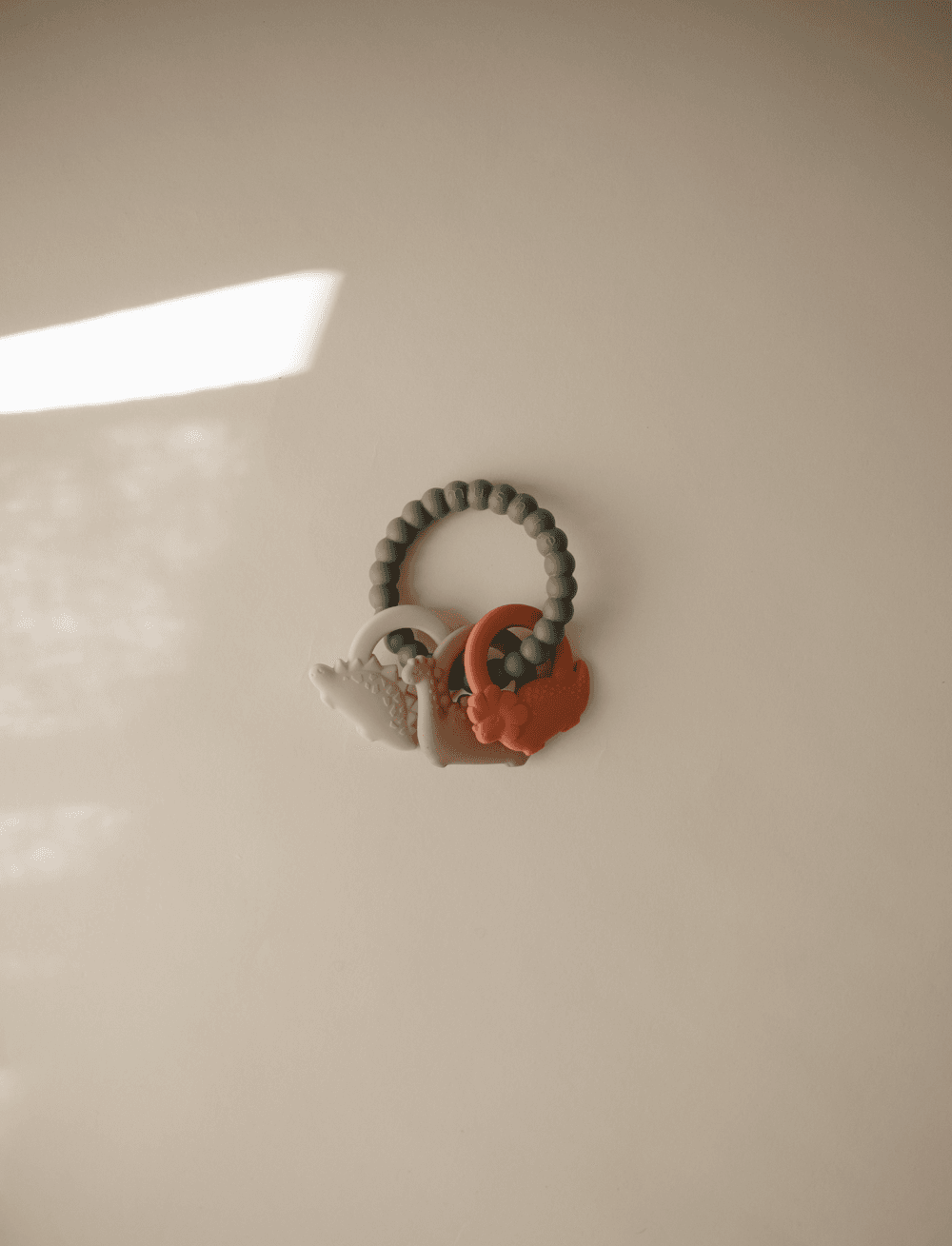 Mushie - Teething Ring - Dino