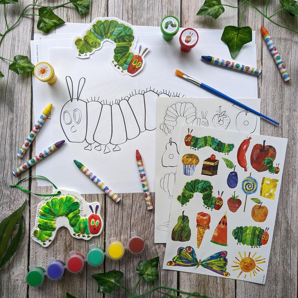 North Parade Publishing - Rope Handle Activity Tube - Very Hungry Caterpillar
