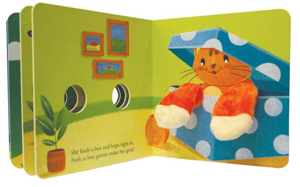 Interactive Two Finger Puppet Book: Curious Cat