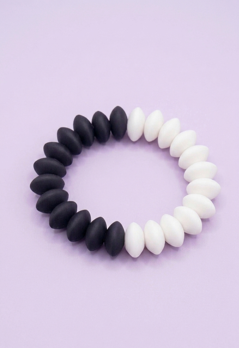 Maxims - Monochrome Silicone Teething Ring - Black/White
