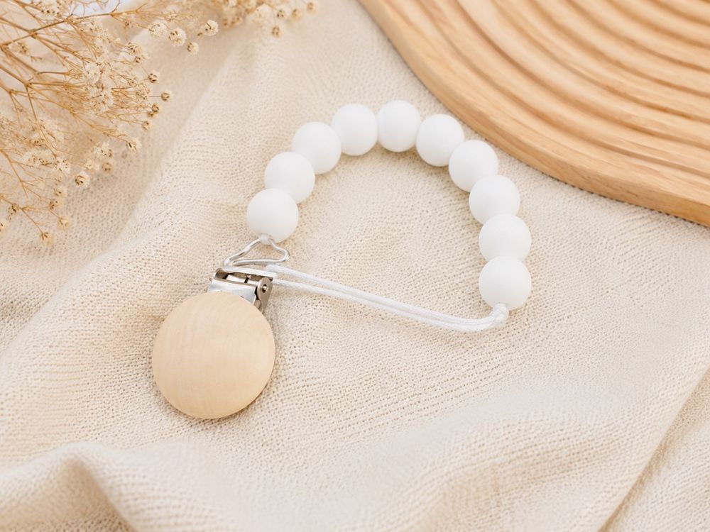 Maxims - Minimalist Silicone Pacifier Clip - White