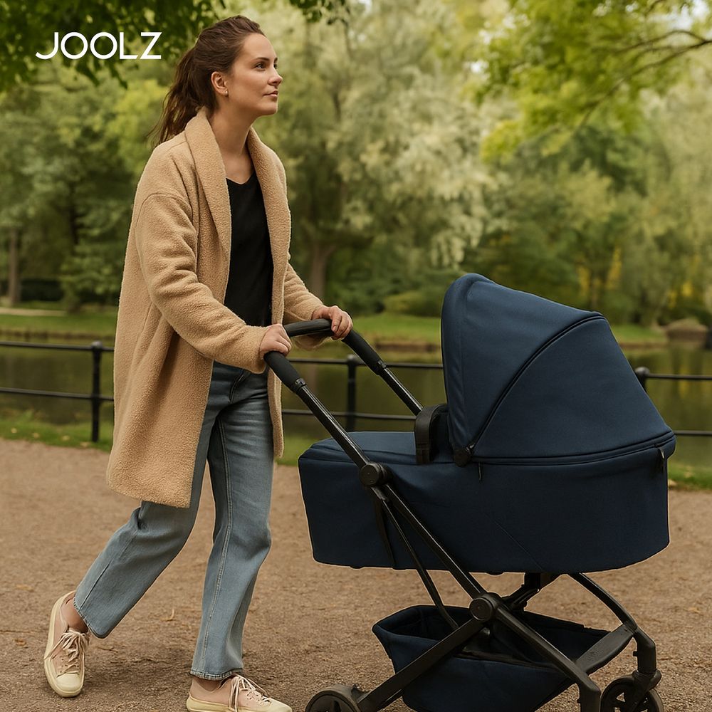 Joolz - Aer2 Compact And Lightweight Baby Cot - Self Standing Fold - Suitable For Newborns - Breathable Mattress - Navy Blue - 90x42x15 cm - 3.9 Kg