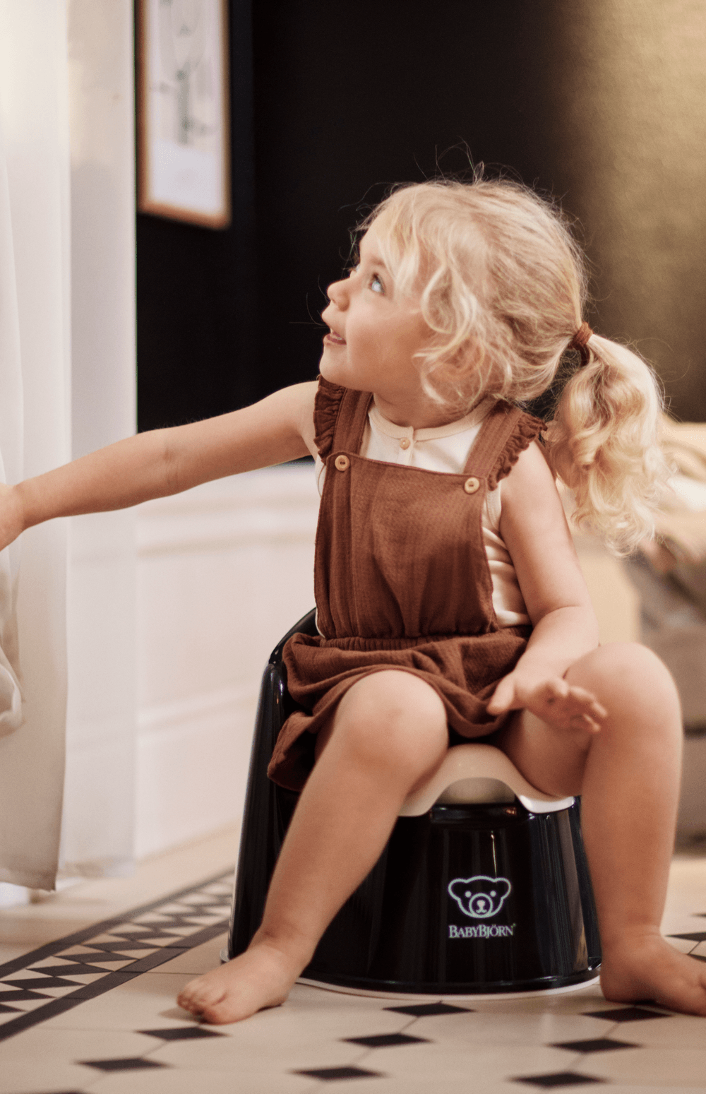 BABYBJORN - Potty Chair - Black/White