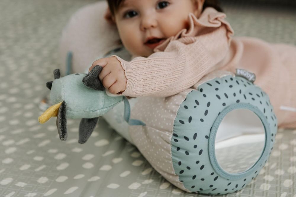 Nuby - Animal Adventure Tummy Time Roller - Multicolor