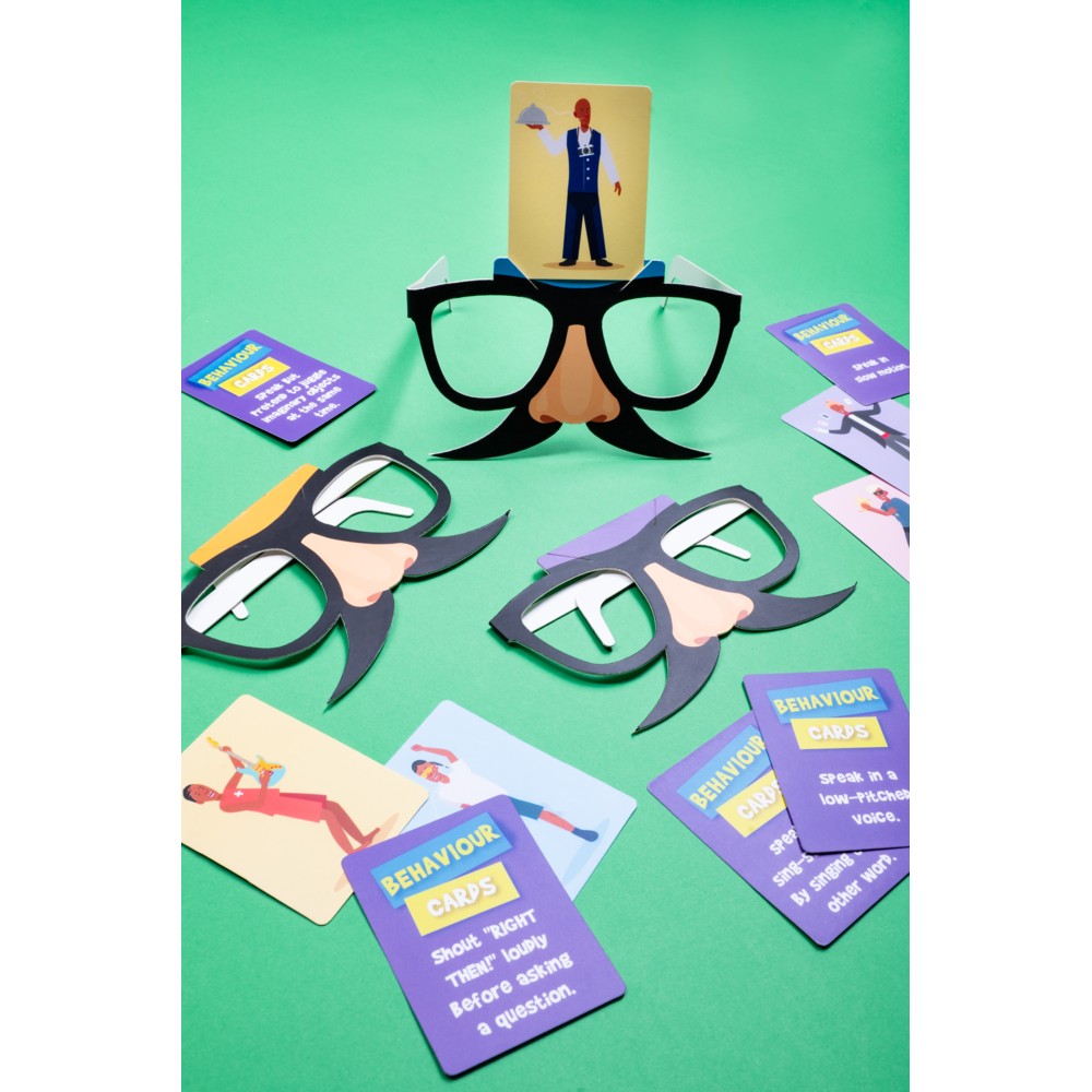 Fizz Creation - Who, What, Wear? Ultimate Family Guessing Game