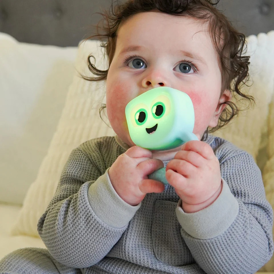 Glo Pals - Lumi Light-Up Baby Rattle - Blue