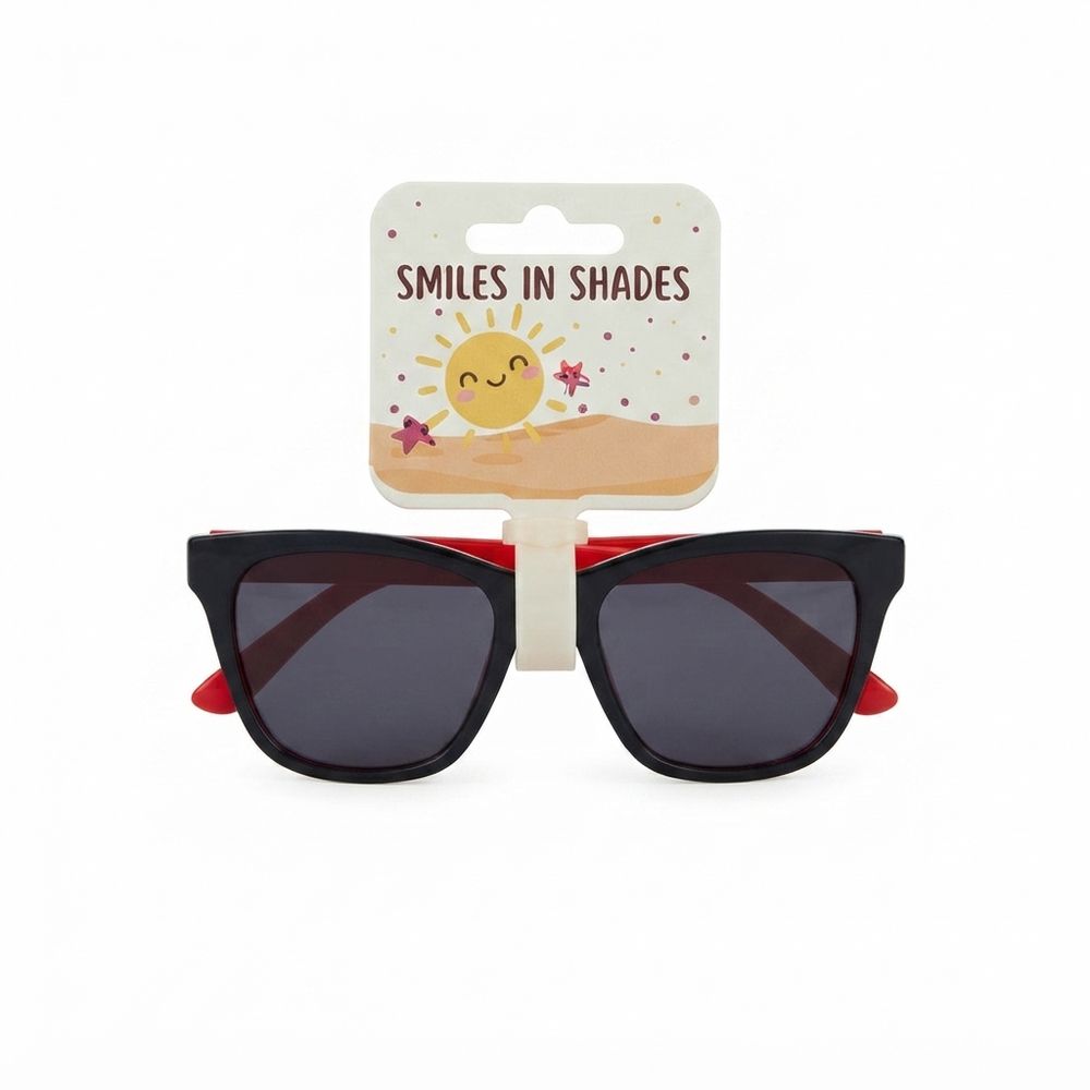 Smiles In Shades - Girl's Classic Cat-Eye Sunglasses - Black