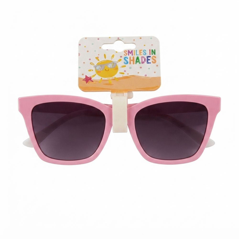 Smiles In Shades - Girl's Classic Cat-Eye Sunglasses - Light Pink