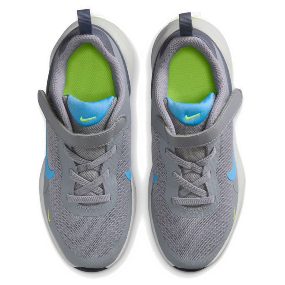 Nike - Revolution 7 Sneakers With Strap - Grey