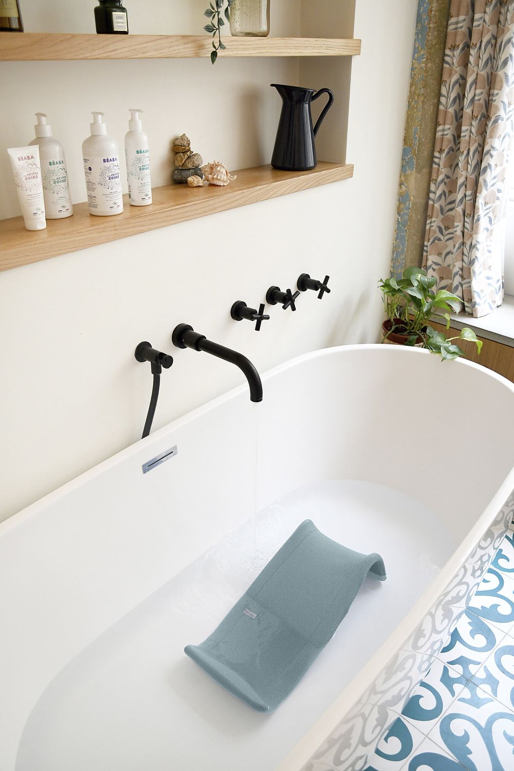 Beaba - Transatdo 1st Stage Bath Seat - Baltic Blue