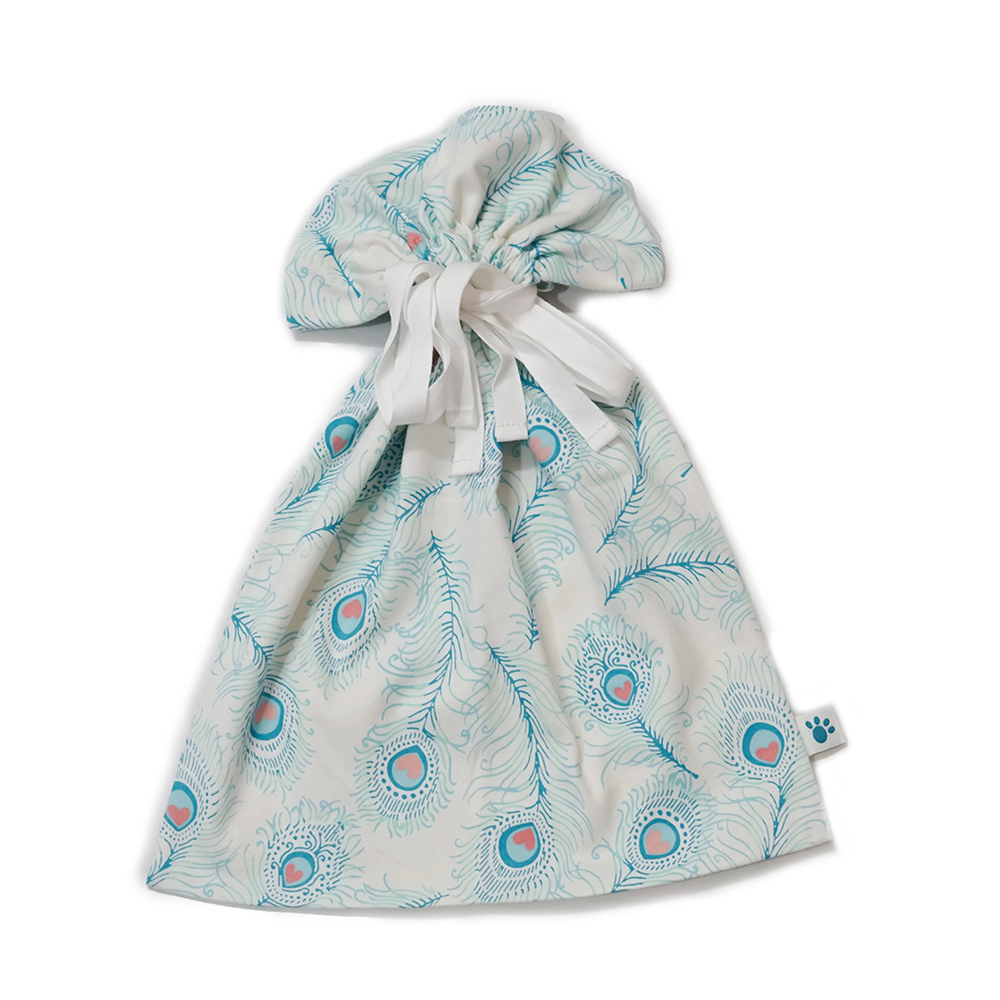 Lucy & Sam Baby Peacock Babygrow with Bib, Knot Hat and Drawstring Bag - White