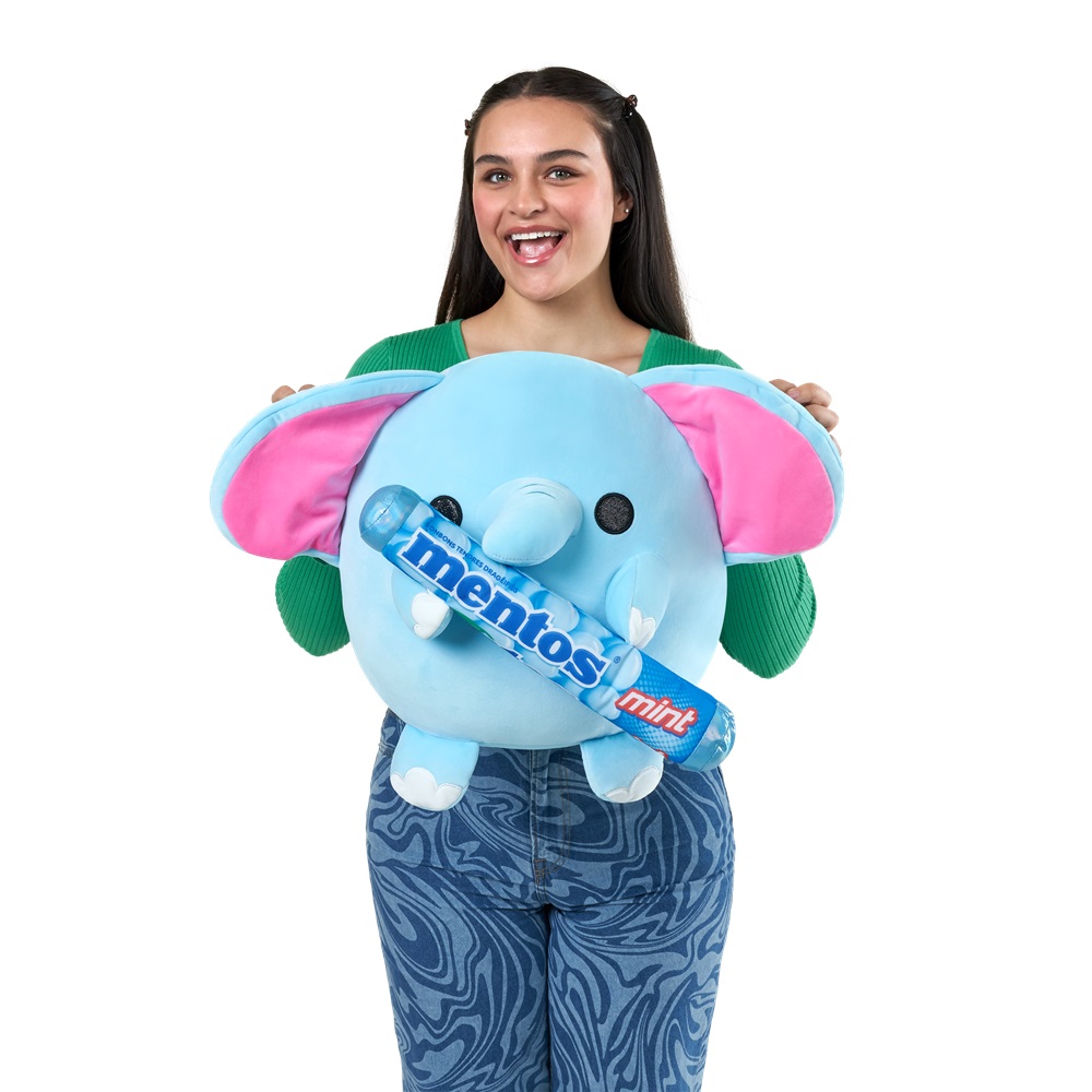 ZURU - Snackles Super Soft Plush Toy - Lottie Elephant with Mentos - 14 Inches