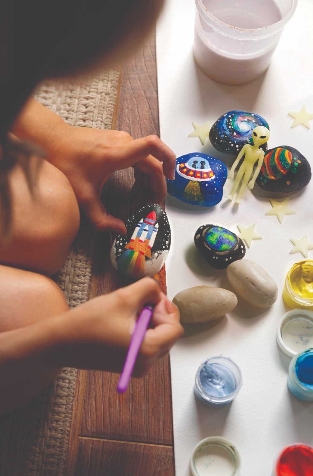 4M - KidzMaker Glow In The Dark Space Rock Painting Kit - Multicolor