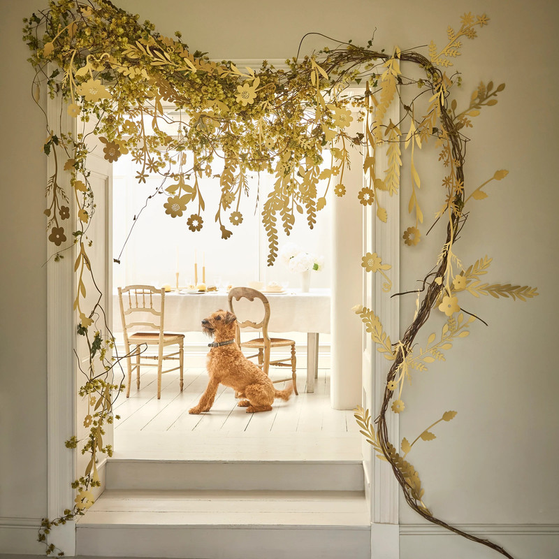 Meri Meri - Flower Backdrop - Gold - 2.3 m
