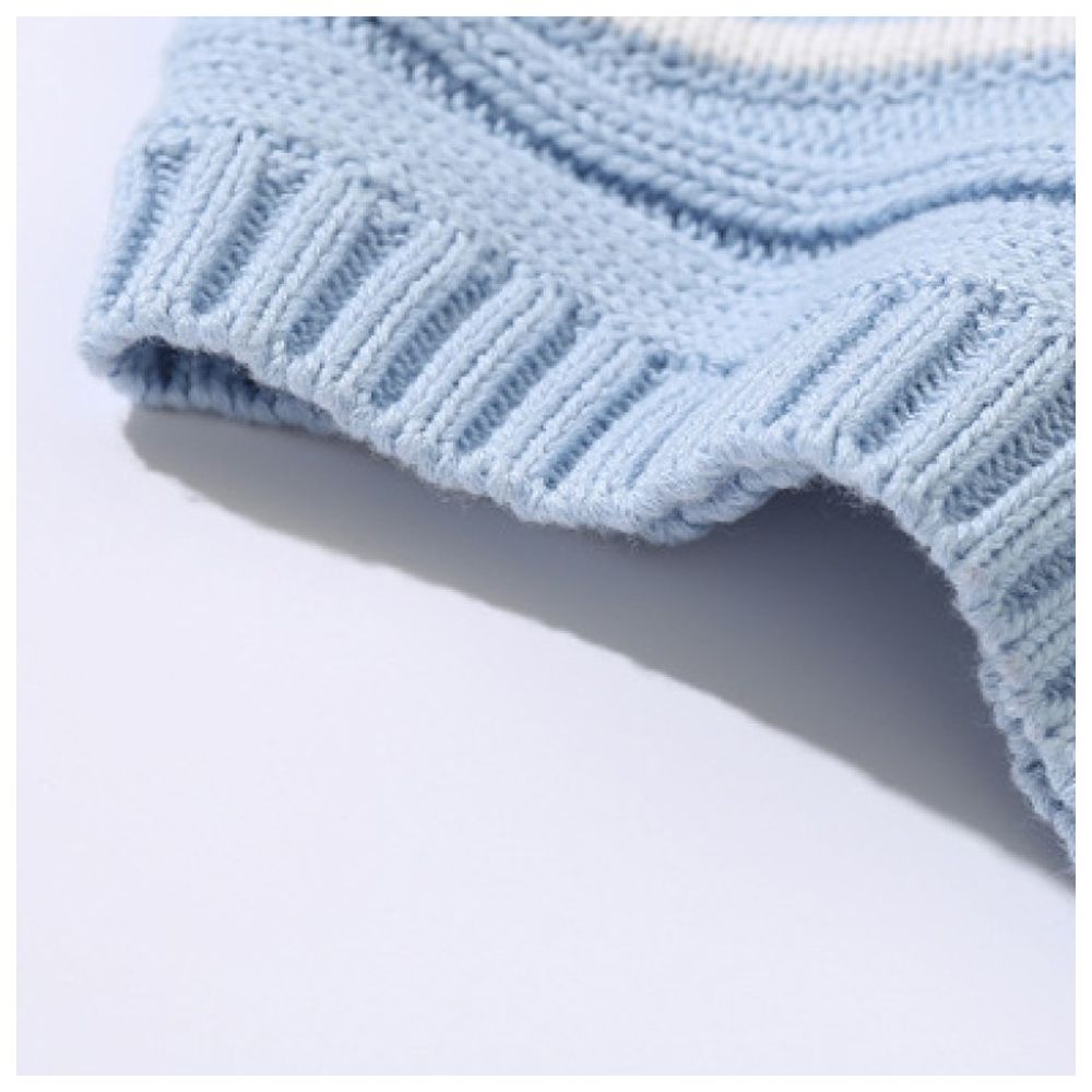 Sugar Rush Solid Regular V-Neck Sleeveless Sweater - Blue