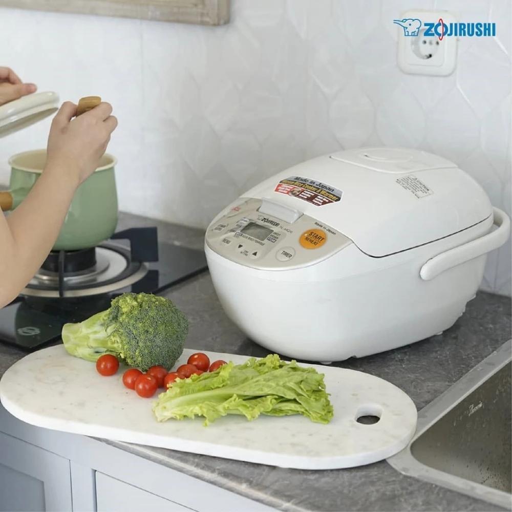 زوجيروشي - جهاز طهي وتسخين الأرز الكهربائي - بيج - 1 لتر