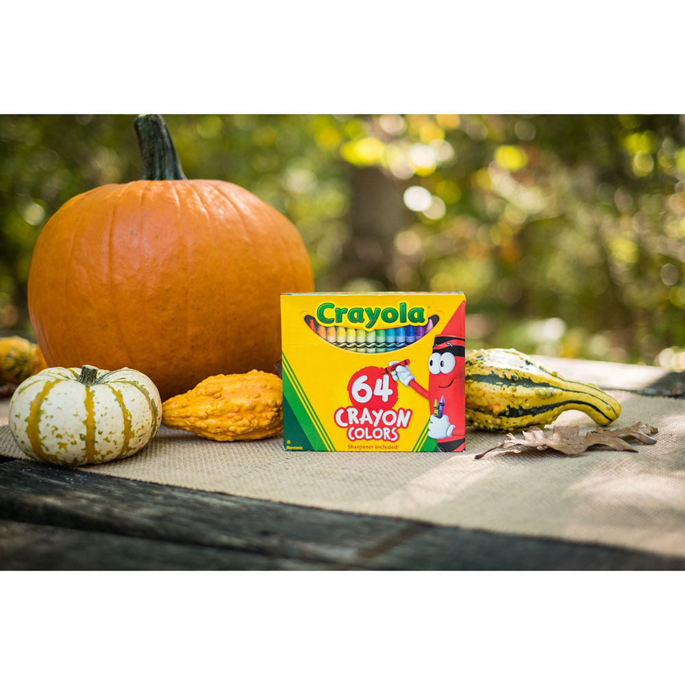 Crayola - Classic Color Crayons With Sharpener - 64 Pcs