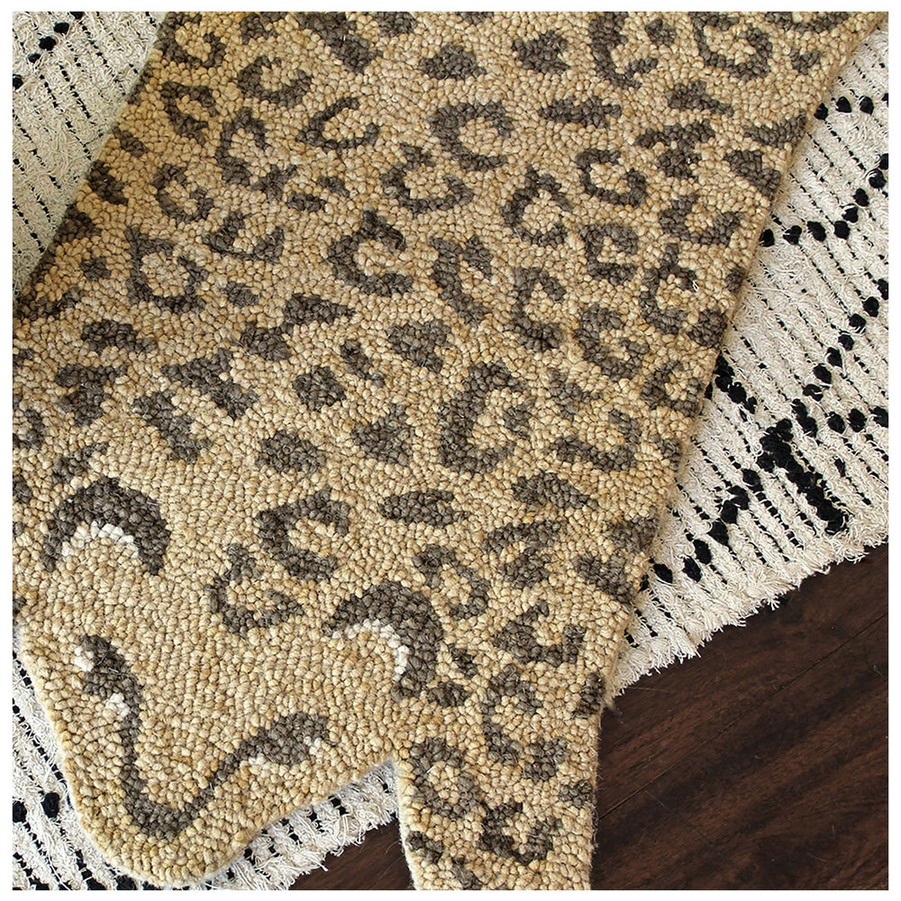 Crane Baby - Leopard Shape Rug