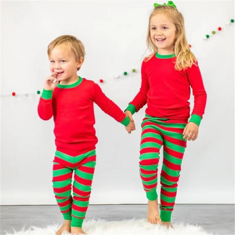 Brain Giggles 2pc-Set Christmas Pjs Red - Green