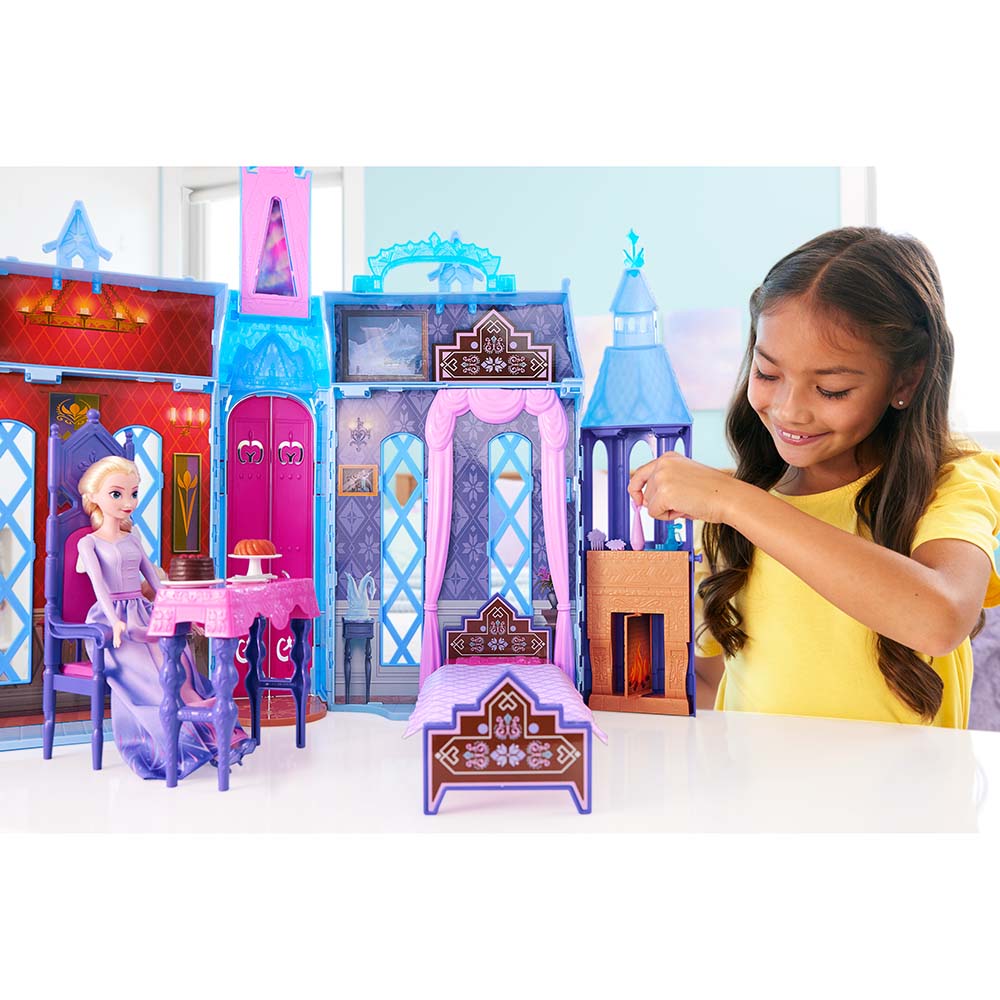 Mattel Games - Disney Frozen Arendalle Castle With Doll - 15pcs