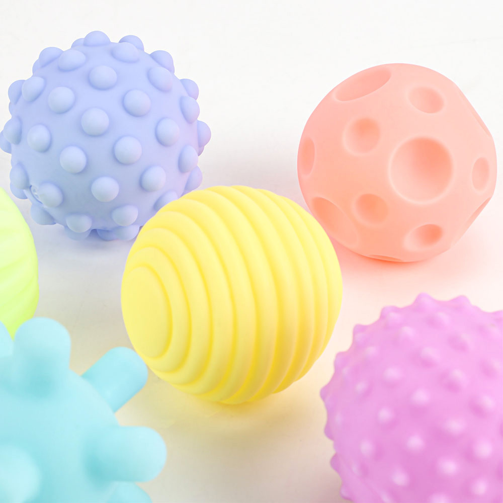 Moon - Anti-Slip Baby Bath Pad With 6pcs Textured Soft Balls