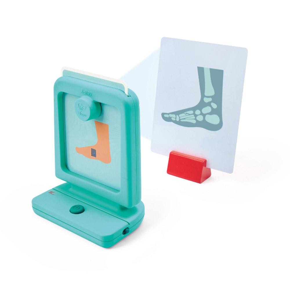 Hape - Personalized Little Doctor's Medical Set - 22 Pc Set