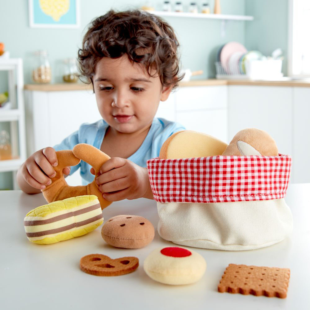 Hape - Personalized Toddler Bread Basket Playset
