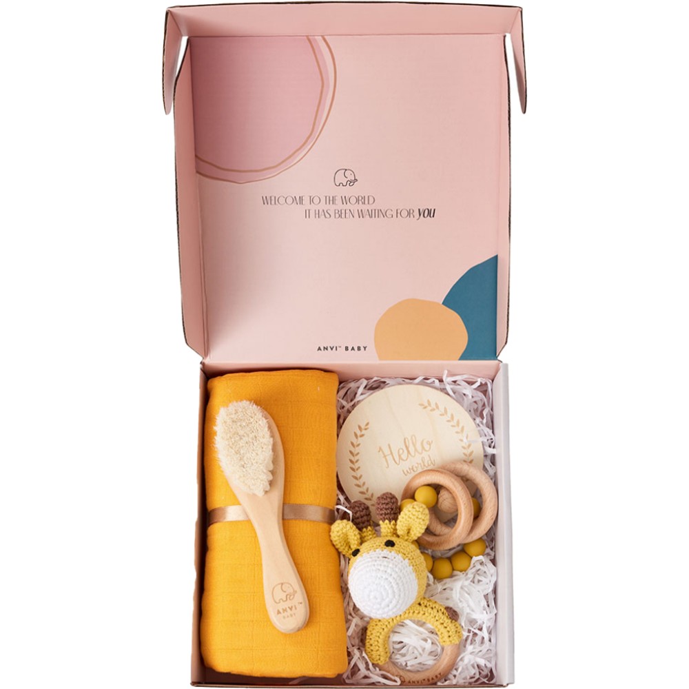 Anvi Baby - 5pc Set - Personalized Newborn Gift Set - Giraffe
