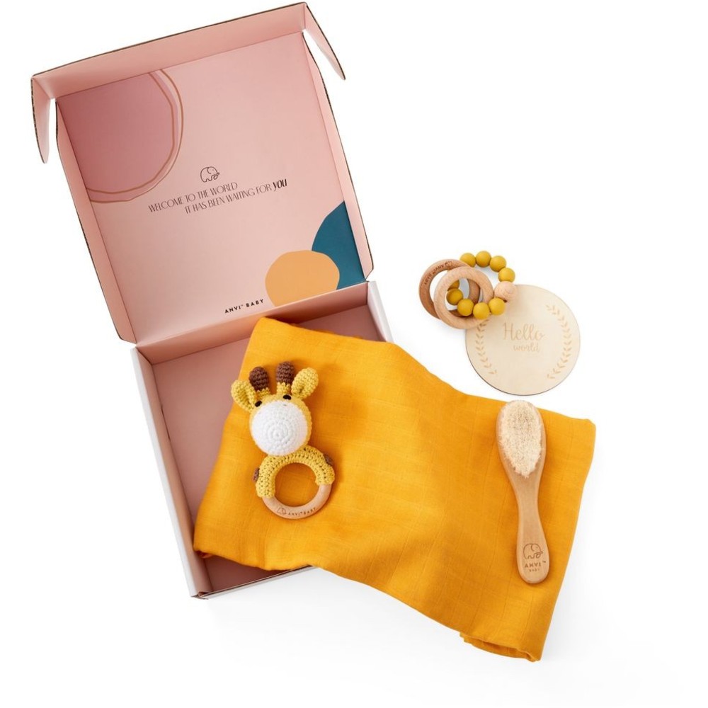 Anvi Baby - 5pc Set - Personalized Newborn Gift Set - Giraffe