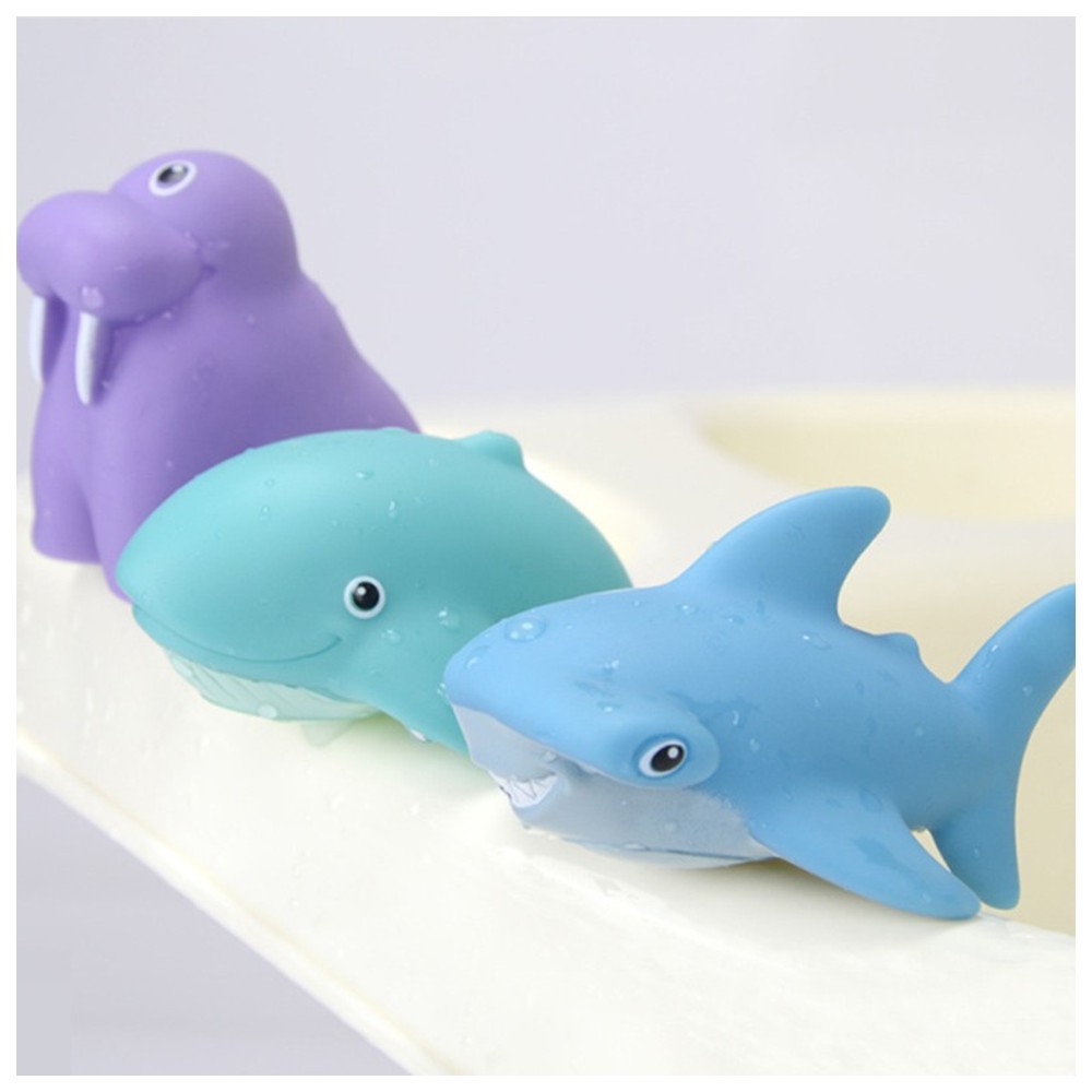 Essen - Baby Bath Pool Toys Set With Spray & Sounds - Multicolor - 7 Pcs