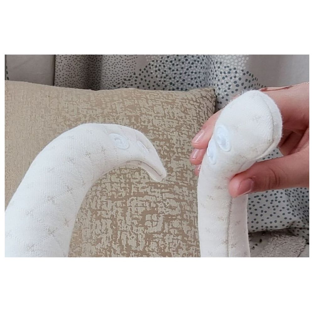 MyBebe - The Baby Self-Feeding Cushion - Shiny Diamonds
