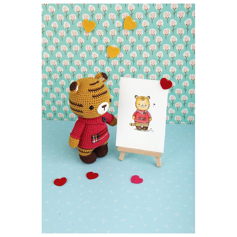 كتاب Sweet Crochet Friends: 16 Amigurumi Creations From Khuc Cay