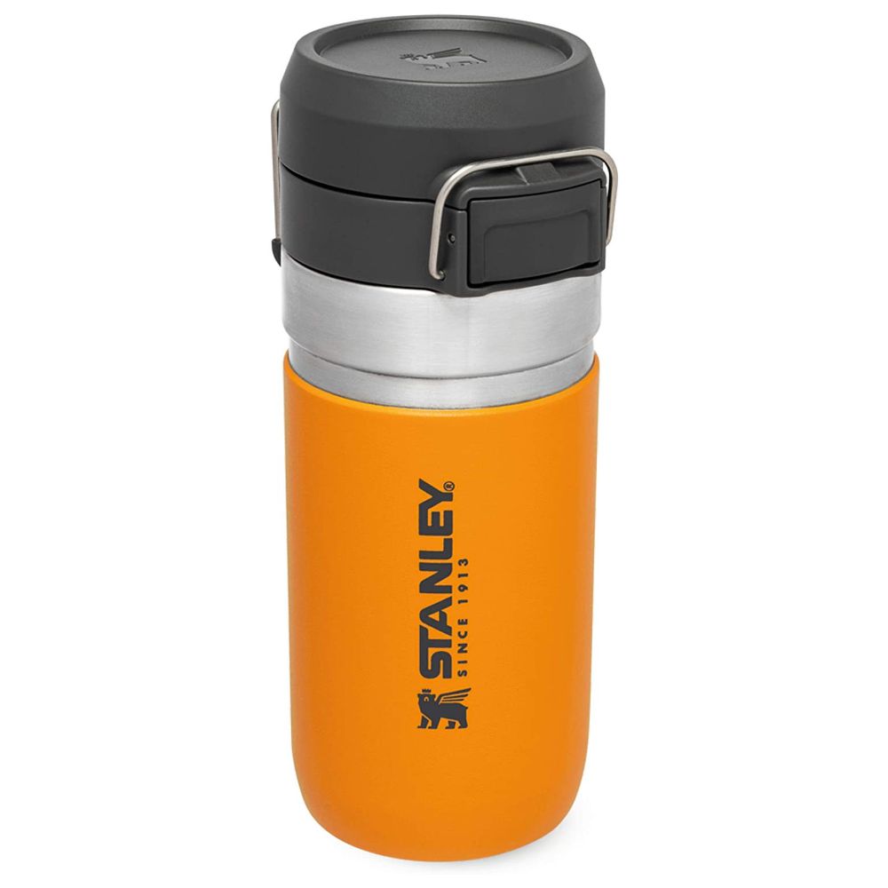 https://www.mumzworld.com/media/catalog/product/cache/8bf0fdee44d330ce9e3c910273b66bb2/r/g/rgtl-10-09148-027-stanley-quick-flip-water-bottle-0.47l-saffron-1657511230.jpg