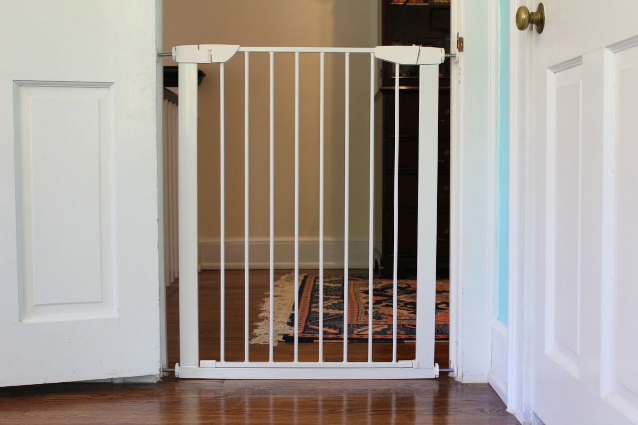 Cardinal Gates Extra Tall Premier Pressure Gate-White