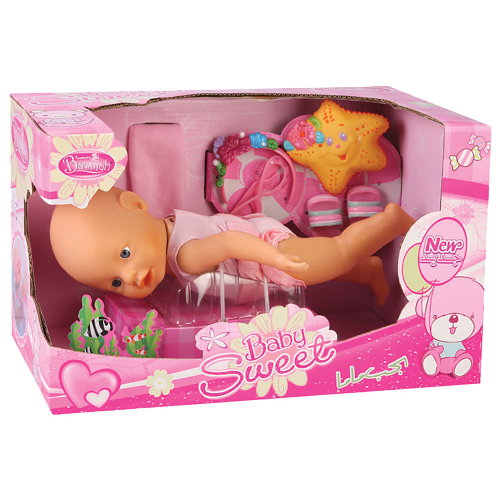 بسمة - دمية السباحة