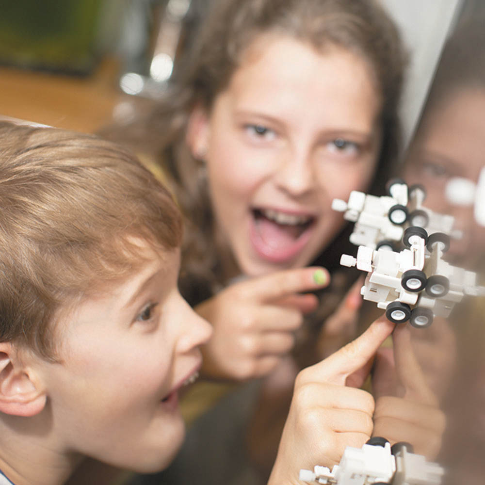 4M Kidz Labs - Fridge Rover - Zero Gravity