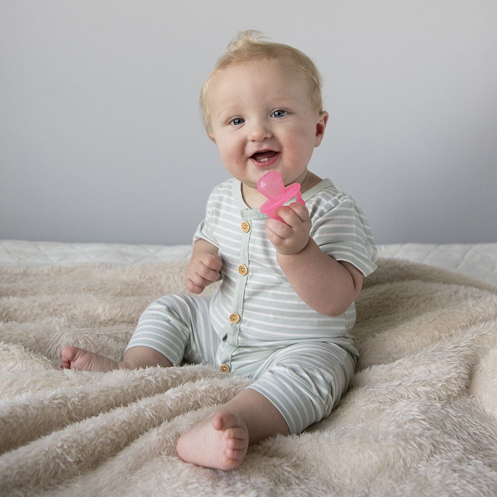Itzy Ritzy - Silicone Diamond Teensy Teether - Pink