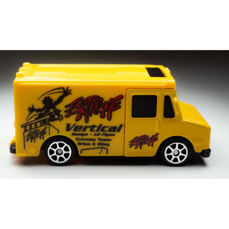 Maisto Fresh Metal - Diecast Car 3" - Yellow Panel Van