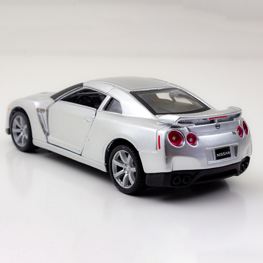 Maisto - Pullback Powered Racer Silver Nissan Gtr