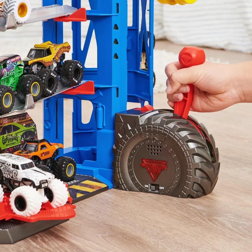 Monster Jam - 1:64 Monster Garage Playset