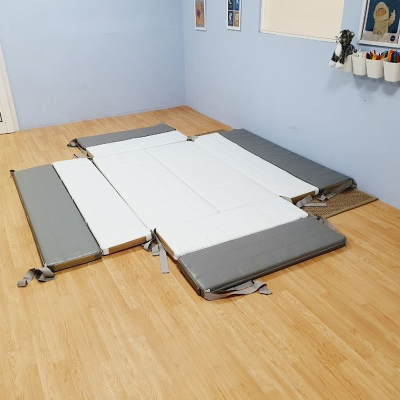 Moon Kids - Multi Purpose Soft Play Mat with Adjustable Sides