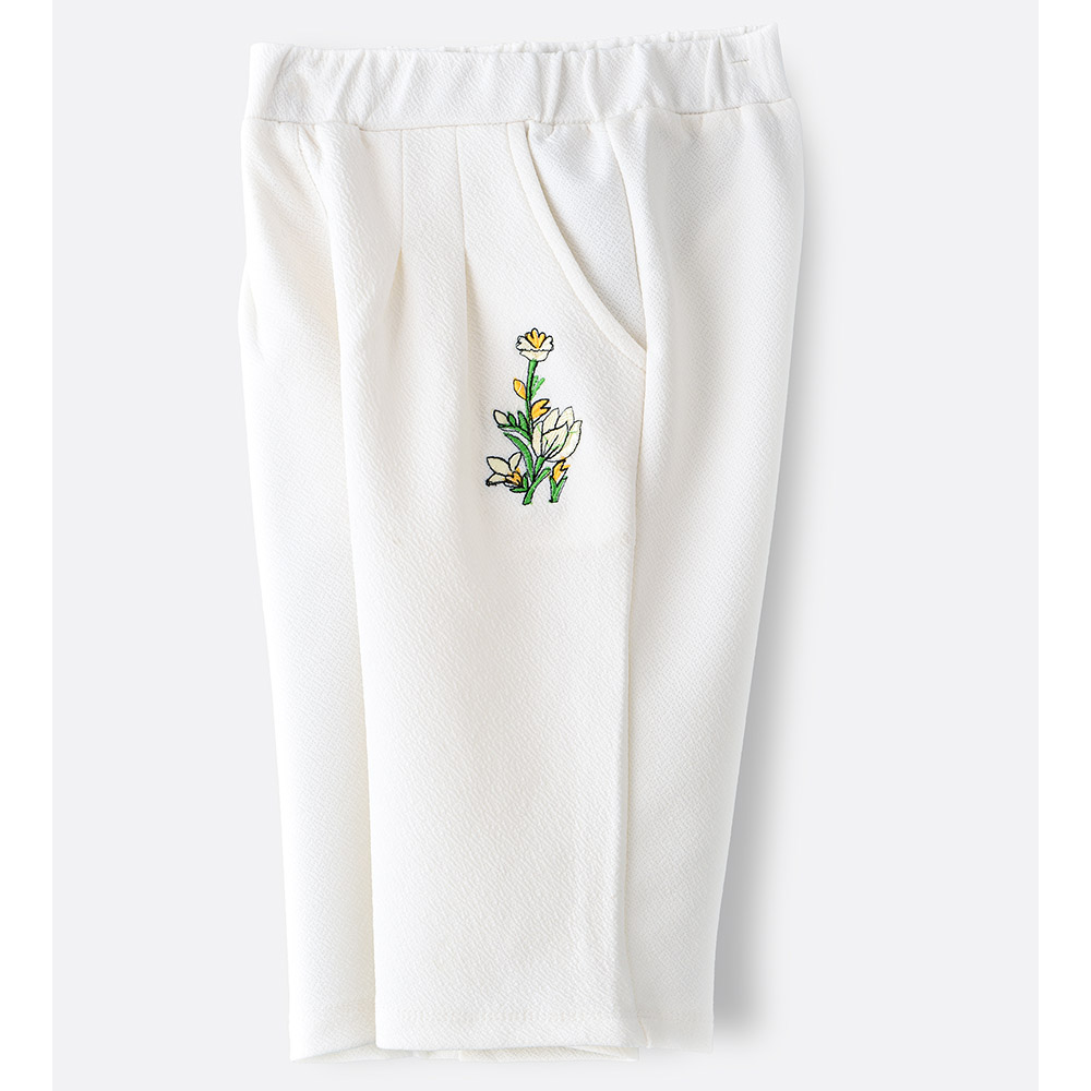 Jelliene Woven Cullotte Pants with Wmb at Pocket - White