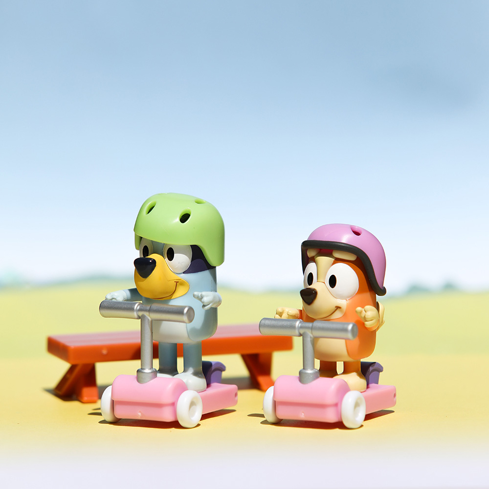 Bluey - Bluey & Bingo's Scooter Fun Playset