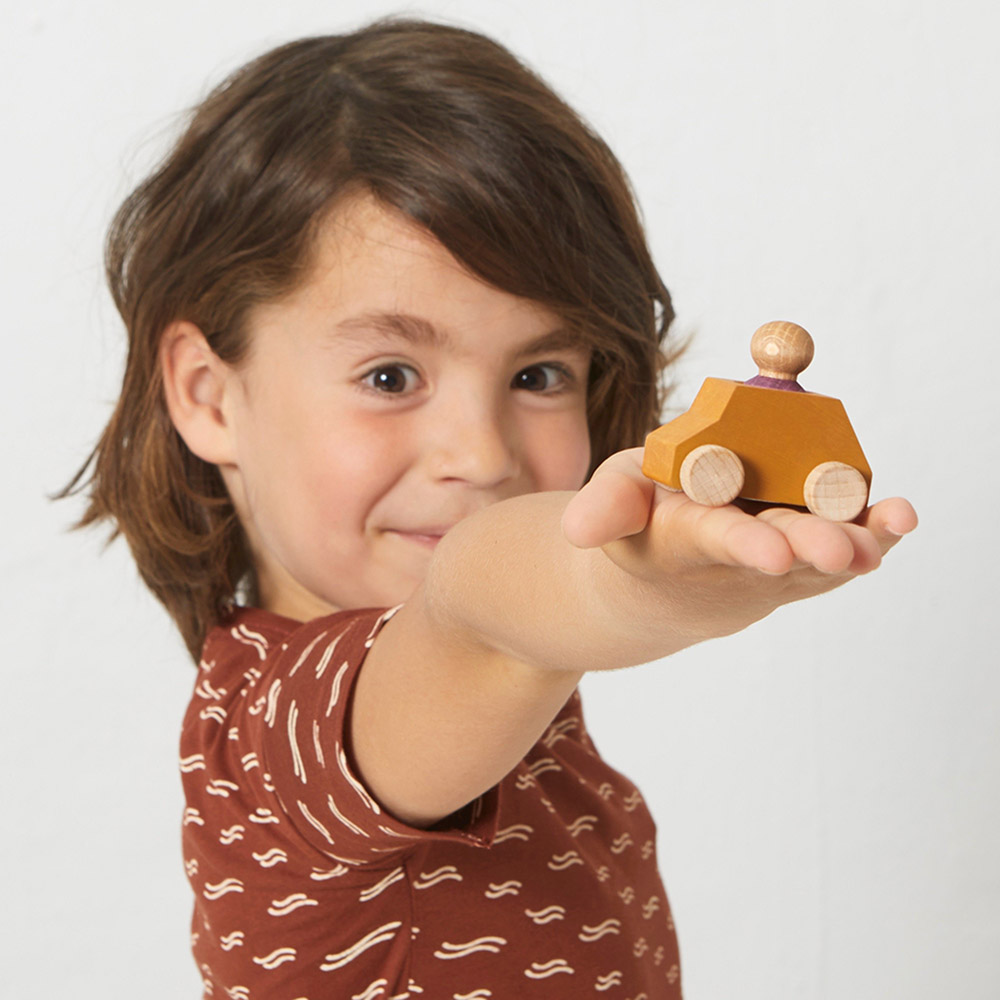 Lubulona - Ochre Wooden Car with Figure