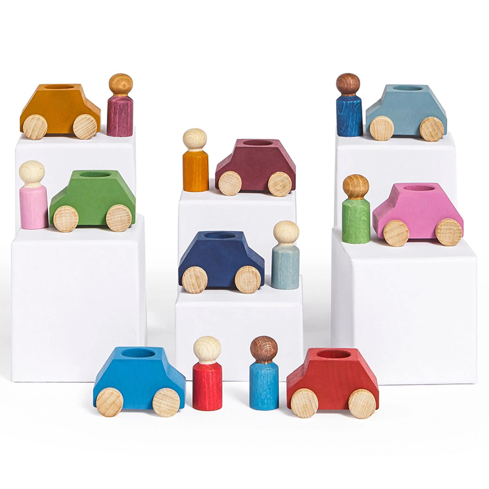 Lubulona - Green Wooden Car with Figure