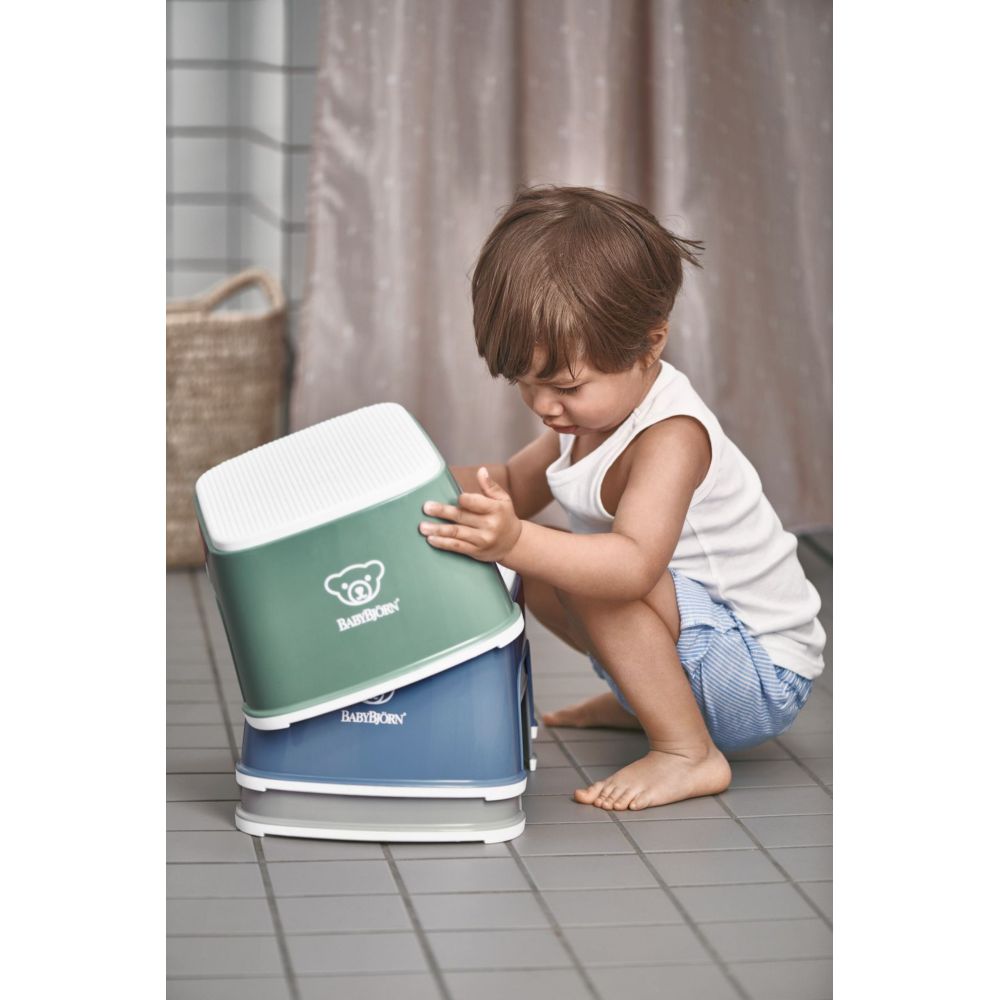 BABYBJORN - Step Stool - Deep Green/White