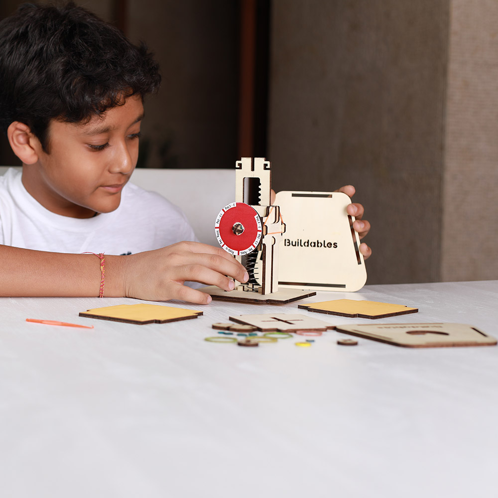 Skillmatics - Buildables Weighing Machine